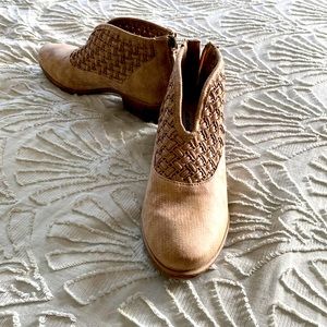 Womens Not Rated Boots size 7